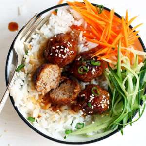 Fleischb&auml;llchen in Teriyaki-Sauce